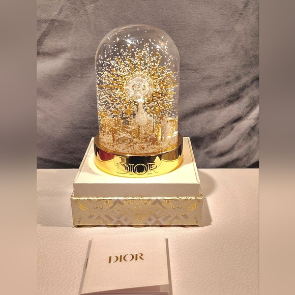 NIB CHRISTIAN DIOR 2024 SNOW GLOBE - Picture 3 of 14